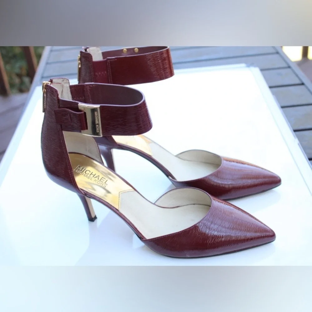 Michael Kors  Guiliana Mid Ankle Strap pumps